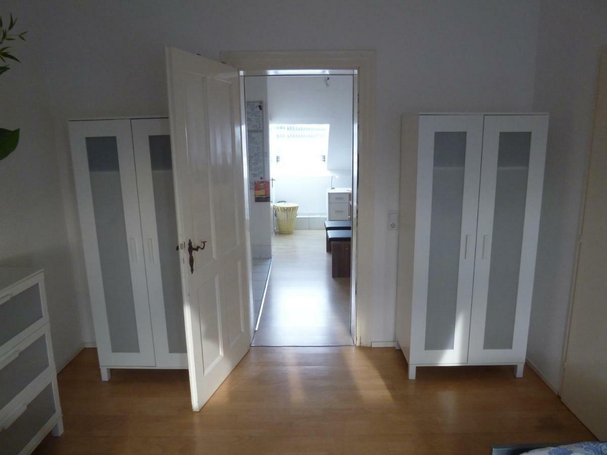 Airport Apartment Düsseldorf Esterno foto